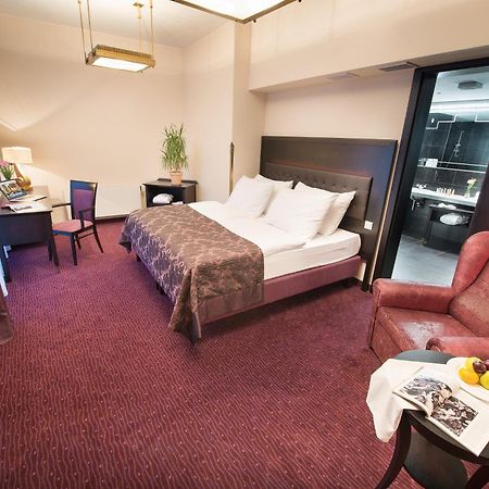 Hotel Esprit ปราก ภายนอก รูปภาพ